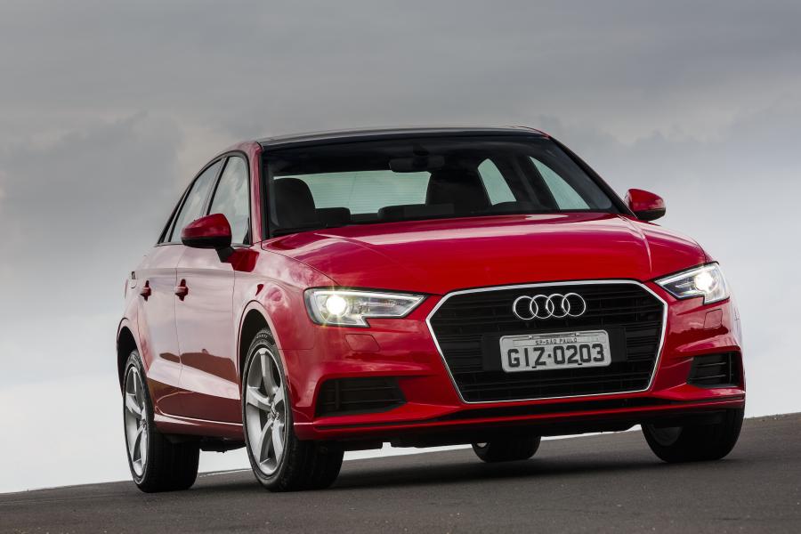  Audi A3 Sedan 1.4 TFSI Flex (8V) 2017 года  (LA) (фото 8 из 19)
